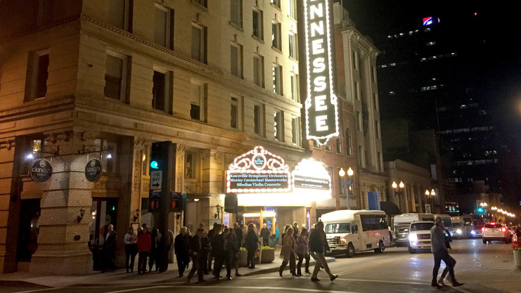 TNTheatre_StreetCrowd